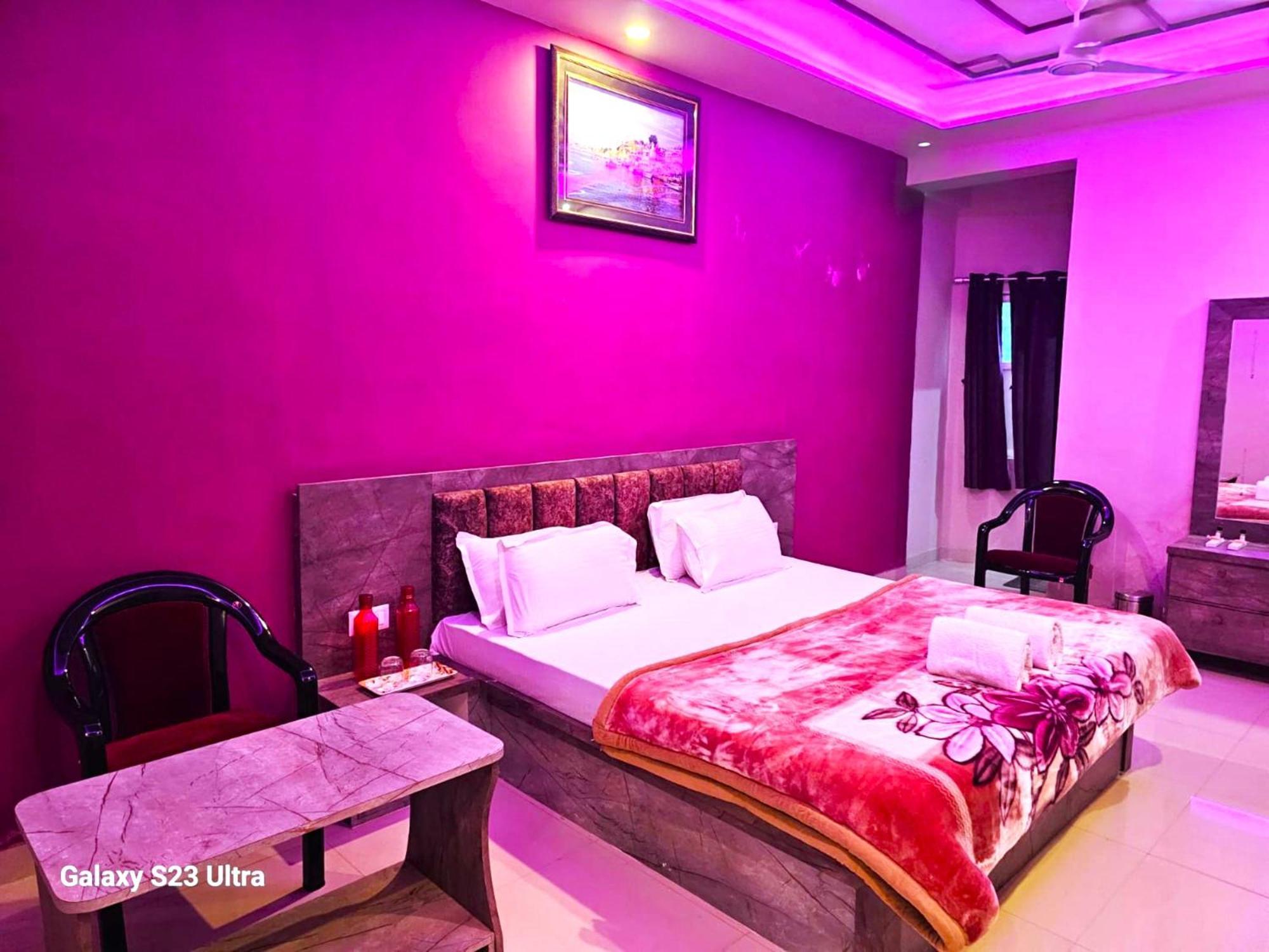 Hotel Kashi Inn Raj Ghat ורנאסי מראה חיצוני תמונה